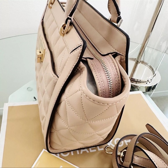 NWT Michael Kors Quilted Satchel Beige Oyster Vivianne Large Zip Shoulder Bag - Picture 6 of 12